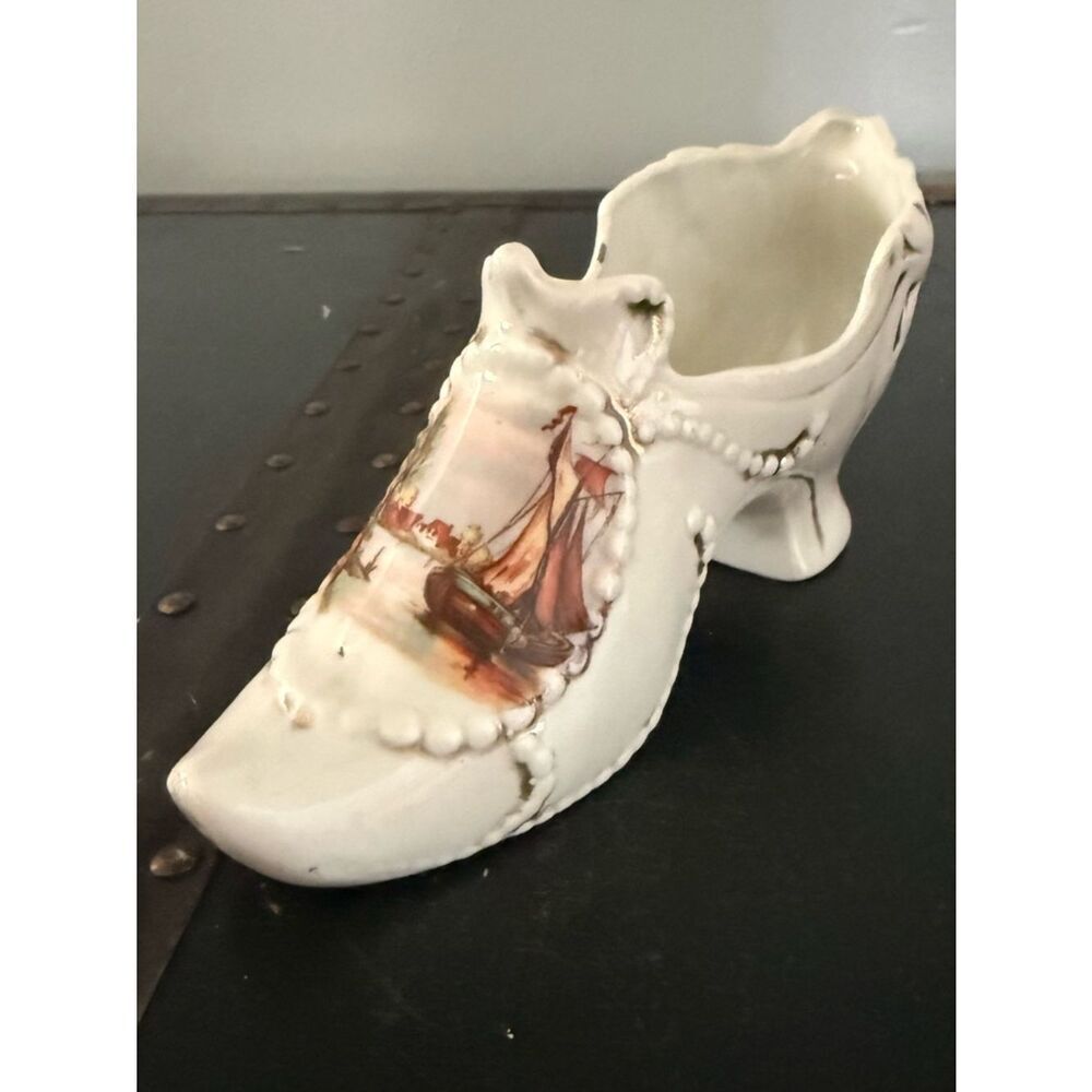 Vtg Colectible Victorian Porcelain- 1 Pcs Figurine Shoes Made In Germany